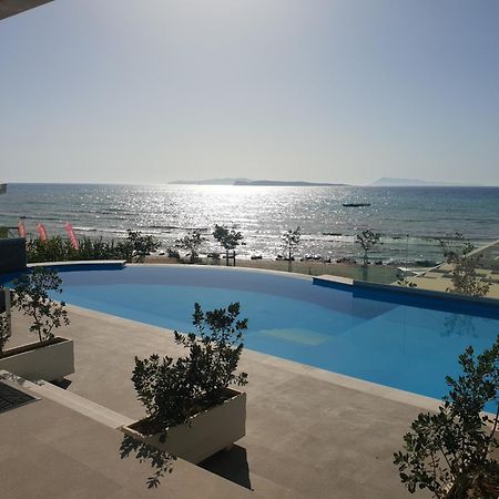 Paralia Luxury Suites Agios Stefanos Avliotes  Esterno foto