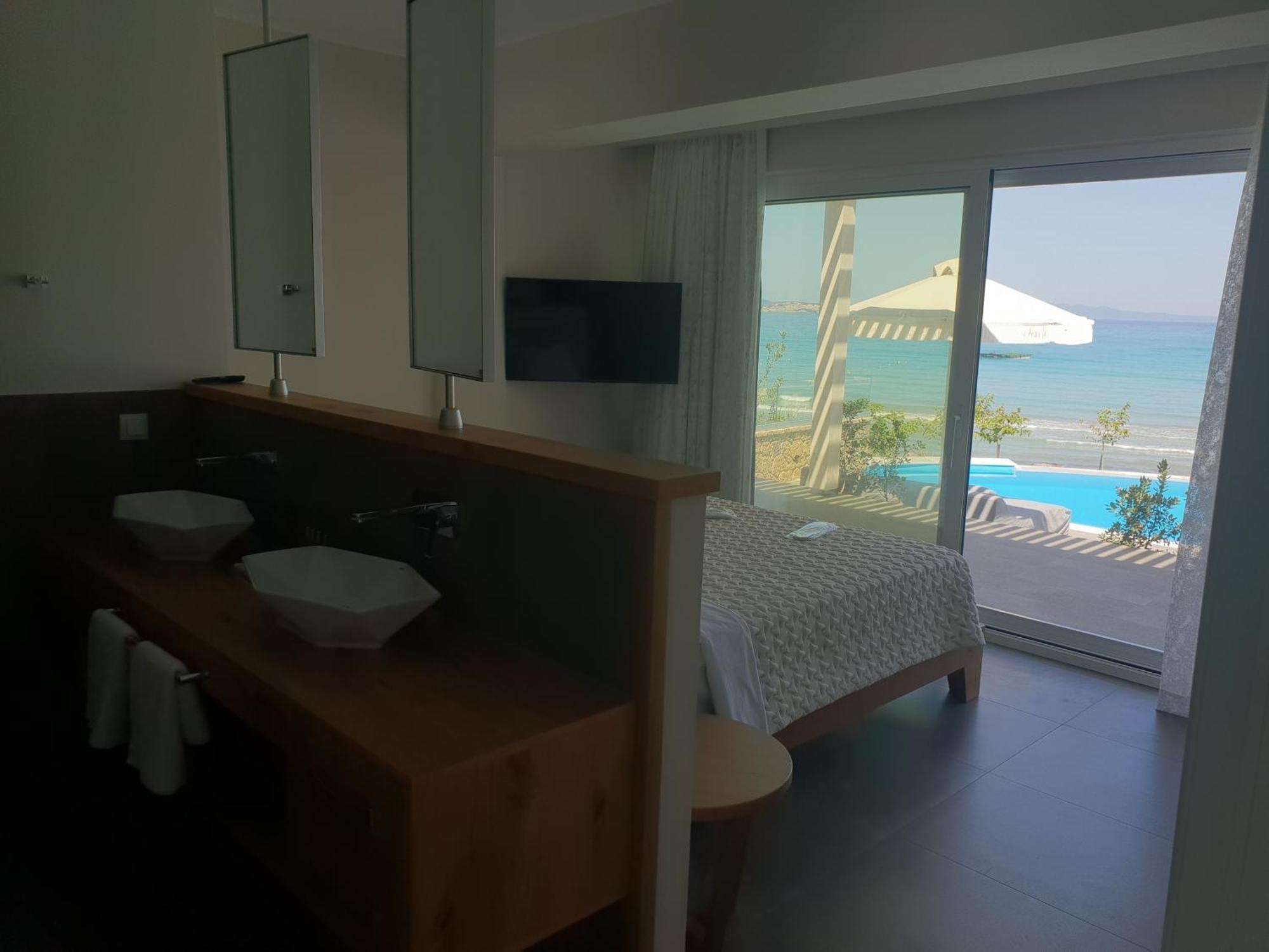 Paralia Luxury Suites Agios Stefanos Avliotes  Esterno foto