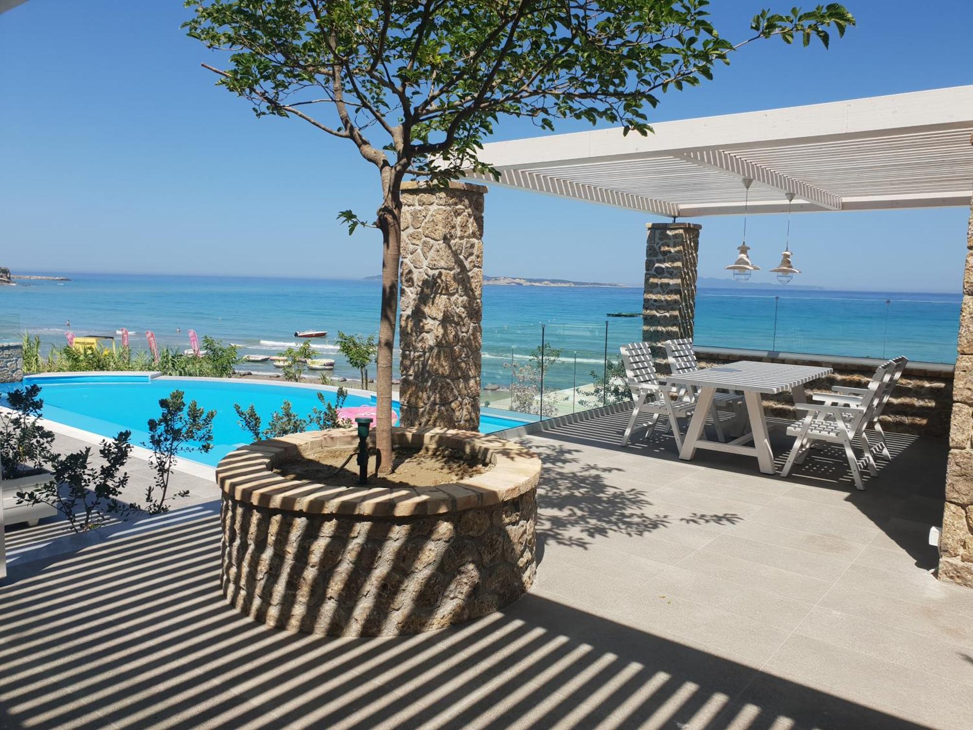 Paralia Luxury Suites Agios Stefanos Avliotes  Esterno foto