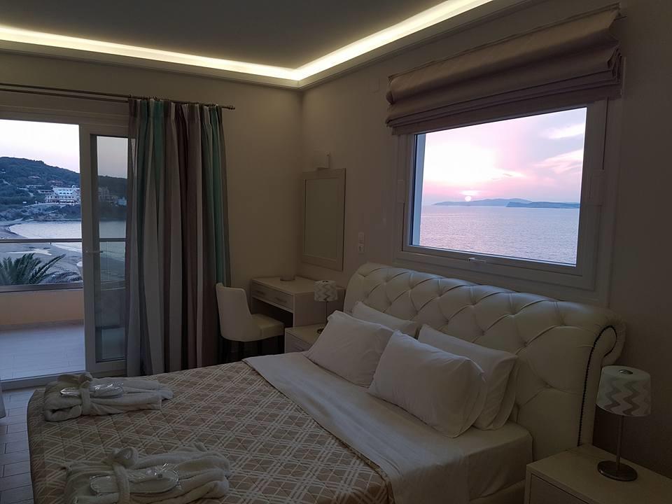 Paralia Luxury Suites Agios Stefanos Avliotes  Esterno foto