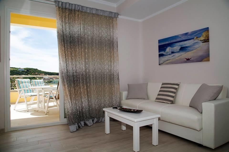 Paralia Luxury Suites Agios Stefanos Avliotes  Esterno foto