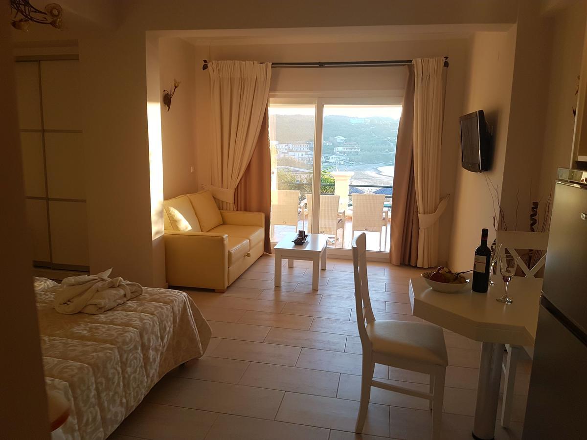 Paralia Luxury Suites Agios Stefanos Avliotes  Esterno foto