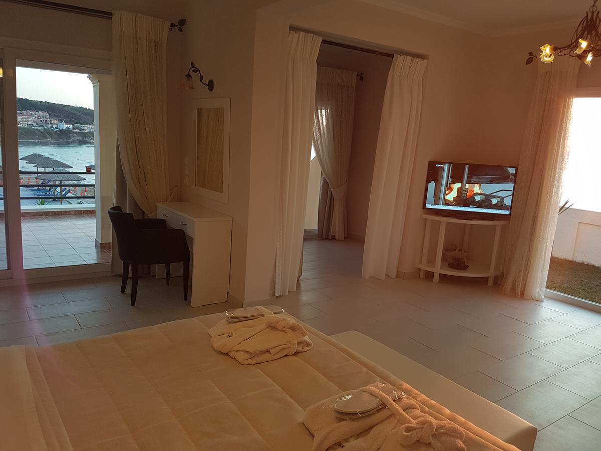 Paralia Luxury Suites Agios Stefanos Avliotes  Esterno foto