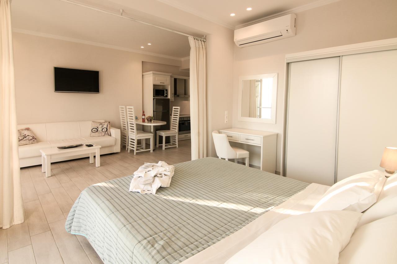 Paralia Luxury Suites Agios Stefanos Avliotes  Esterno foto