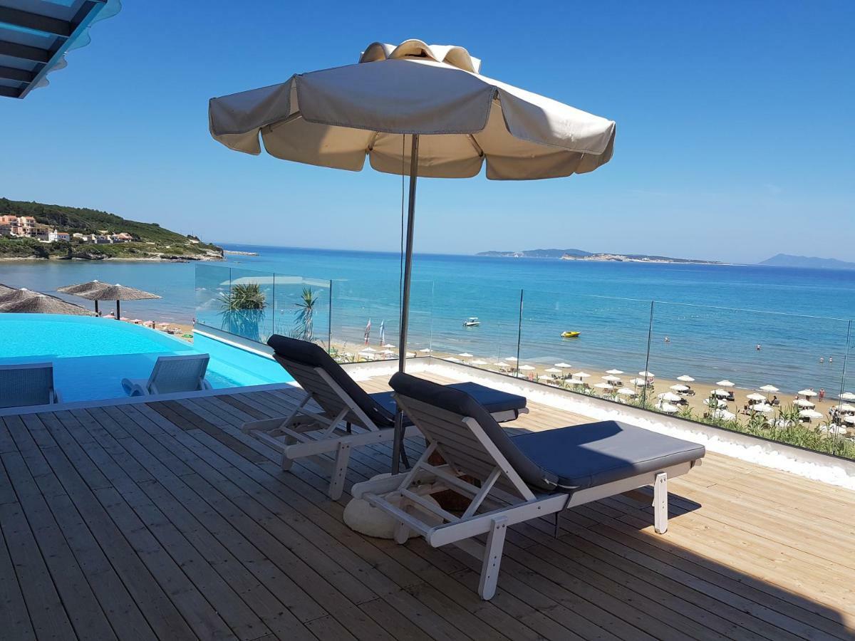 Paralia Luxury Suites Agios Stefanos Avliotes  Camera foto